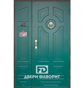 двустворчатая дверь с домофоном в подъезд, отделана мдф
