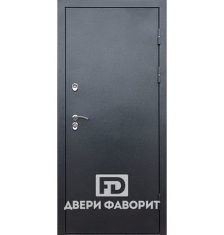 дверь стальная с терморазрывом, окрашена цинкогрунтом и усилена тремя петлями