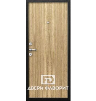 металлическая дверь с отделкой ламинат и МДФ, недорогая модель с двумя замками