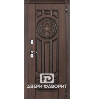 металлическая дверь отделанная виноритом с декоративным узором